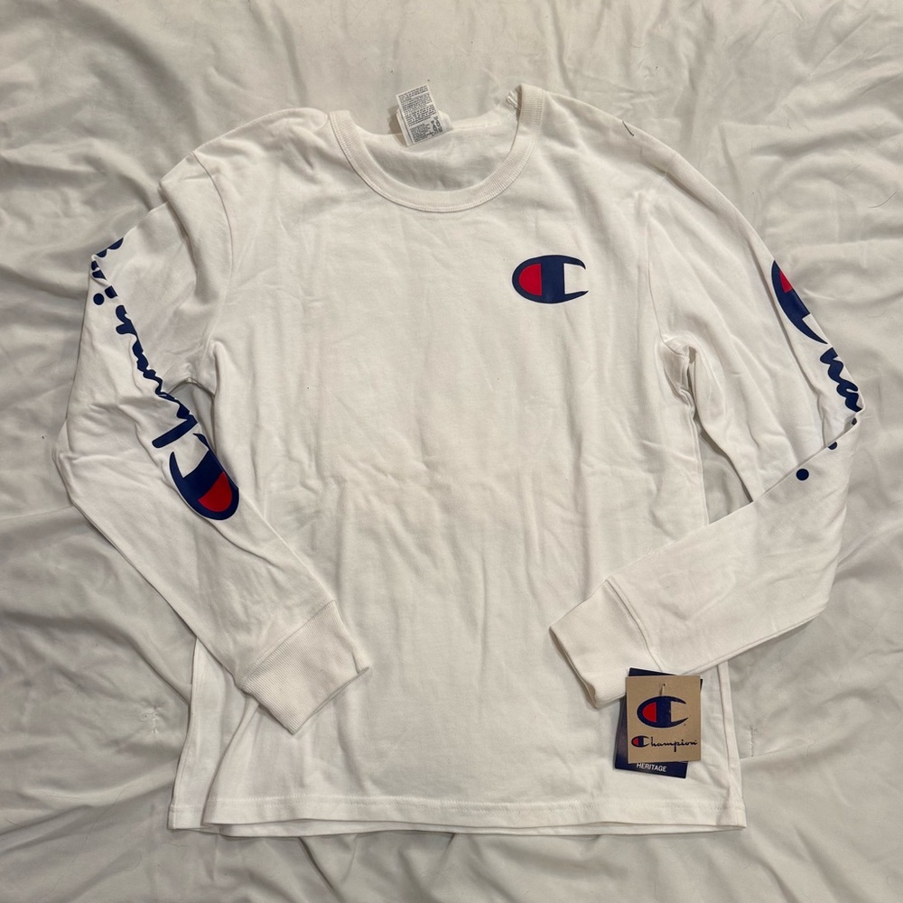 WHITE LONG SLEEVE CHAMPION TOP